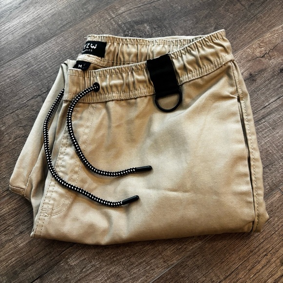 WXYZ Men's Size M Tan Beige Cargo Pants w Drawstring Straight Leg Elastic Waist - Picture 1 of 16